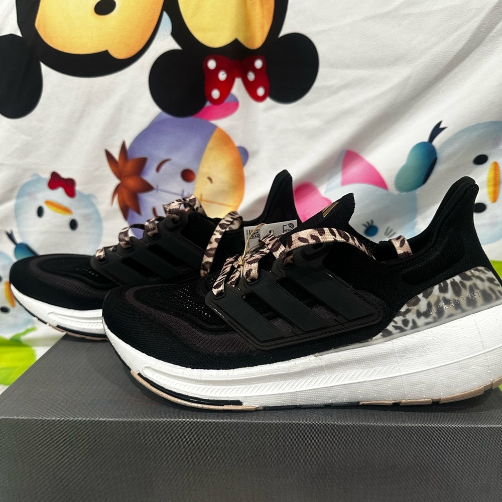 Adidas Ultraboost Light W